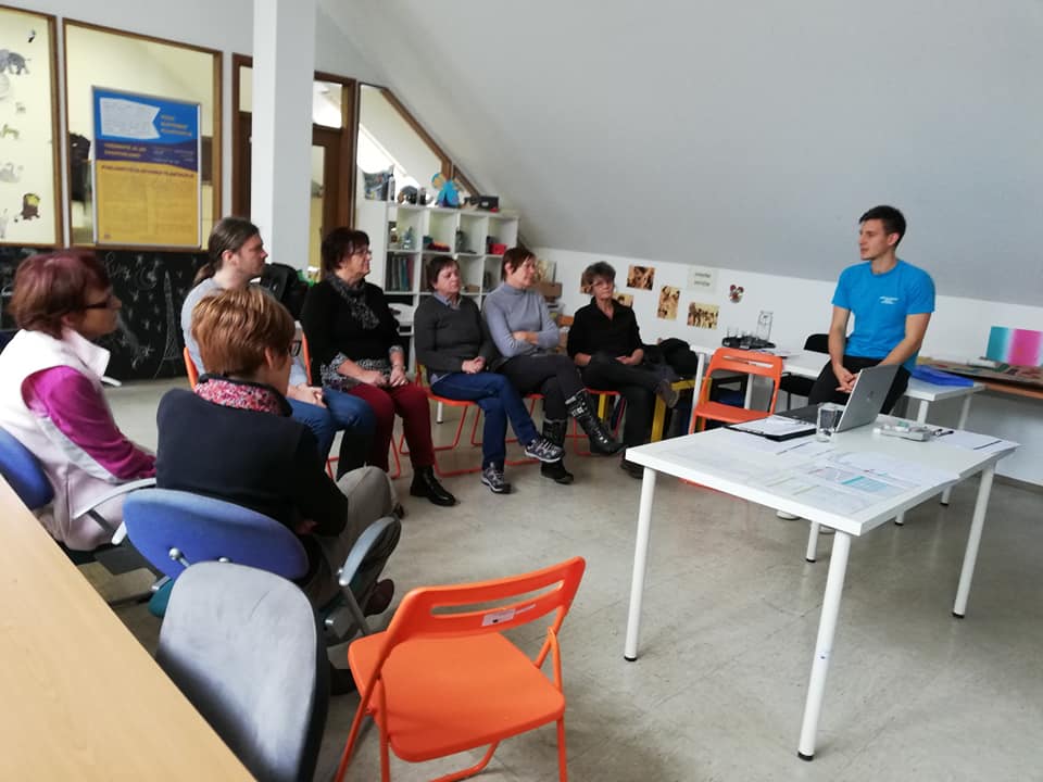 DELAVNICA O POMENU GIBANJA V HIŠI SADEŽI DRUŽBE ČRNOMELJ